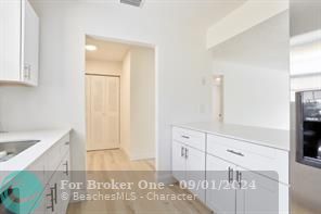 Active With Contract: $2,200 (2 beds, 2 baths, 1007 Square Feet)