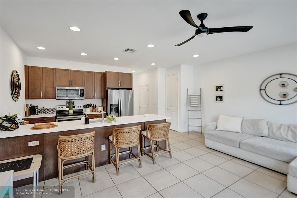 For Sale: $487,500 (3 beds, 2 baths, 1316 Square Feet)