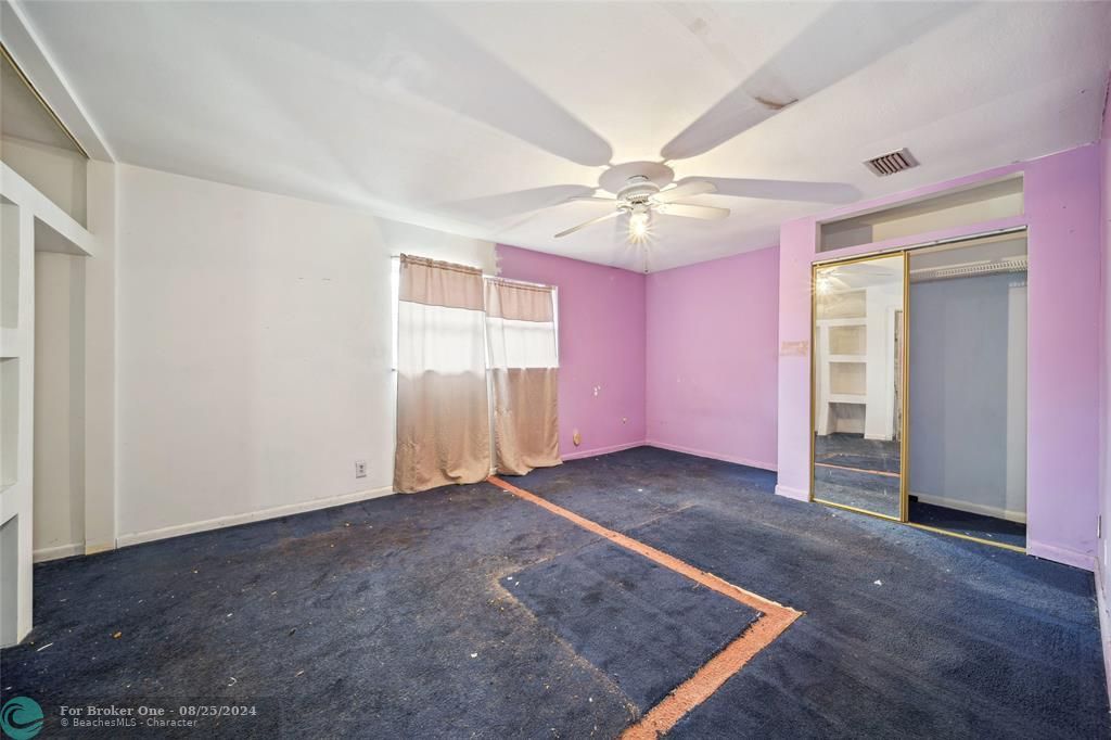 Active With Contract: $180,000 (2 beds, 1 baths, 1108 Square Feet)