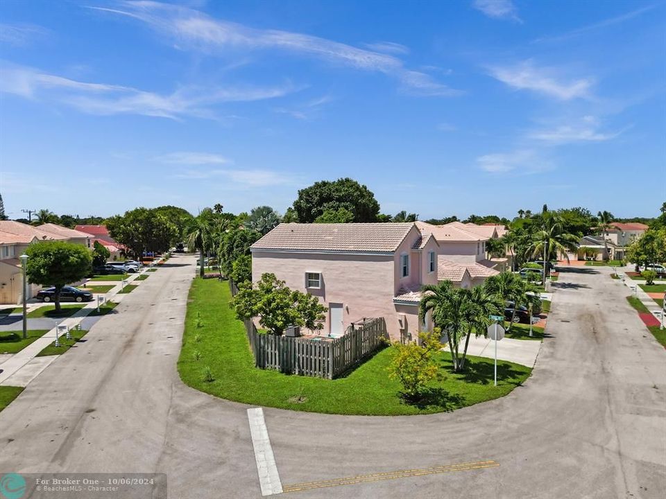 Recently Sold: $485,000 (3 beds, 2 baths, 1552 Square Feet)