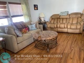 Active With Contract: $149,000 (2 beds, 2 baths, 960 Square Feet)