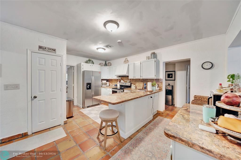 Active With Contract: $5,600 (4 beds, 3 baths, 3827 Square Feet)