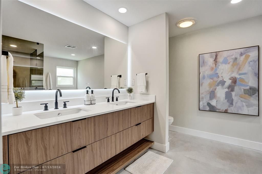 Active With Contract: $1,199,000 (4 beds, 3 baths, 2862 Square Feet)