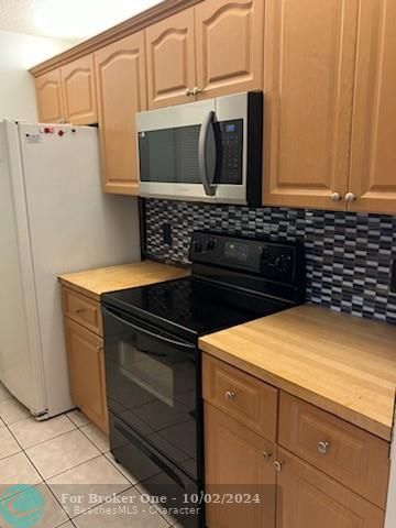 For Sale: $242,000 (2 beds, 2 baths, 1193 Square Feet)