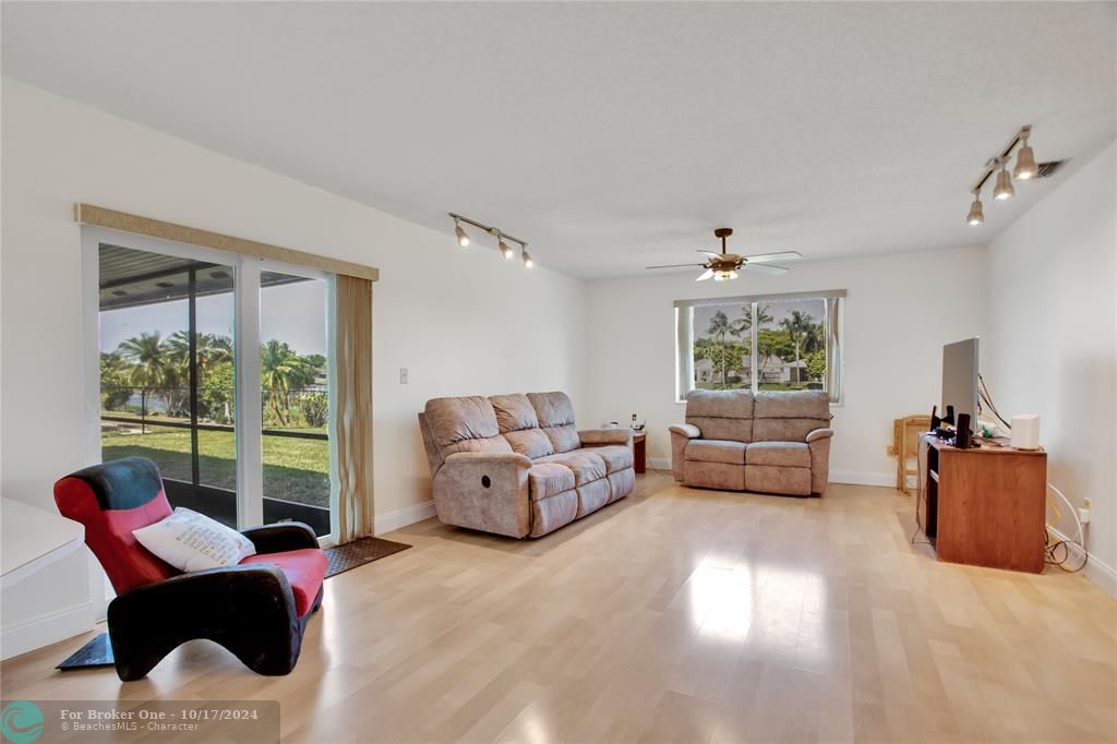 Recently Sold: $710,000 (3 beds, 2 baths, 1807 Square Feet)