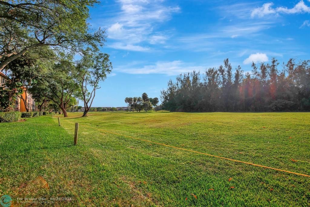 Active With Contract: $269,000 (2 beds, 2 baths, 1350 Square Feet)