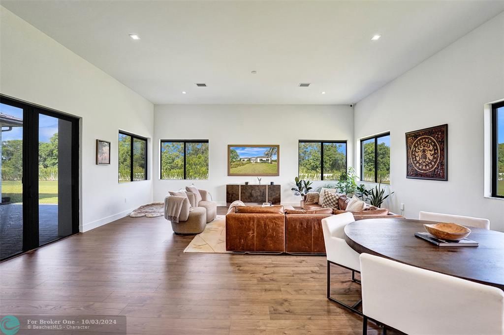 For Sale: $2,999,000 (5 beds, 4 baths, 4345 Square Feet)