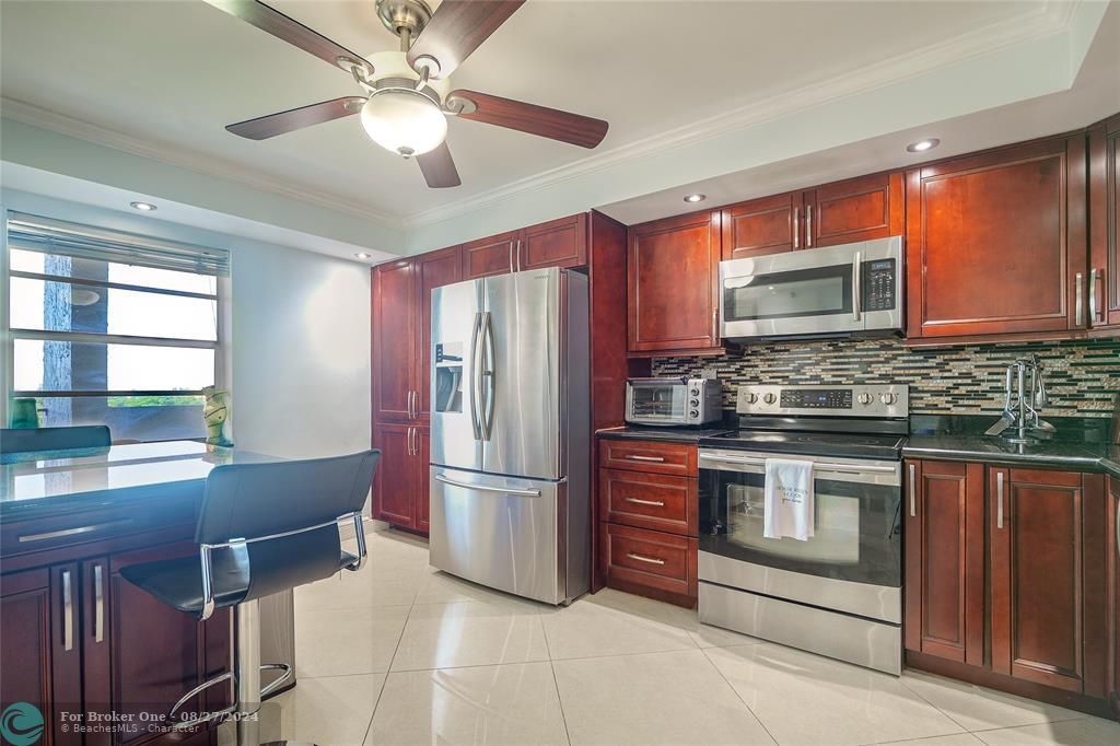 Active With Contract: $239,900 (3 beds, 2 baths, 1770 Square Feet)