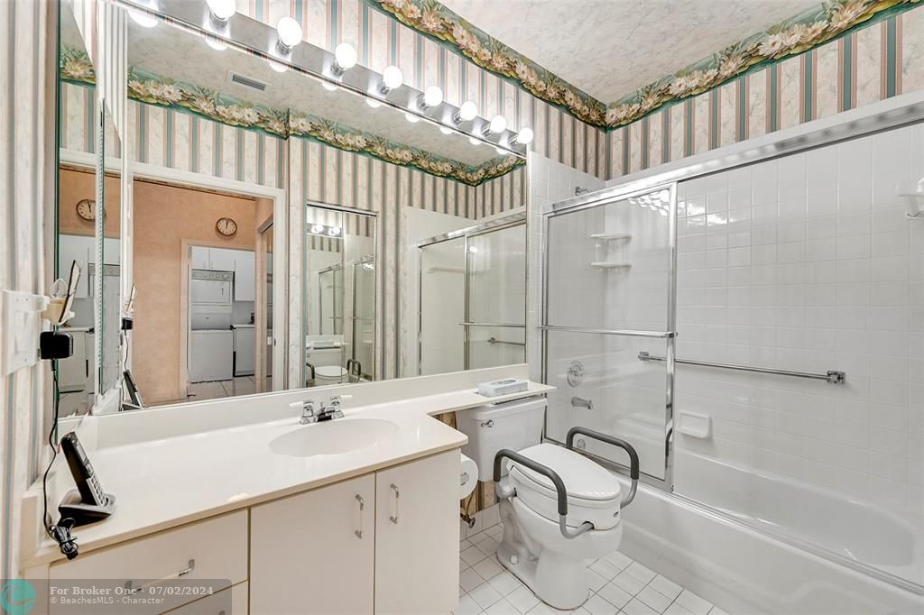 待售: $426,000 (3 贝兹, 2 浴室, 2342 平方英尺)