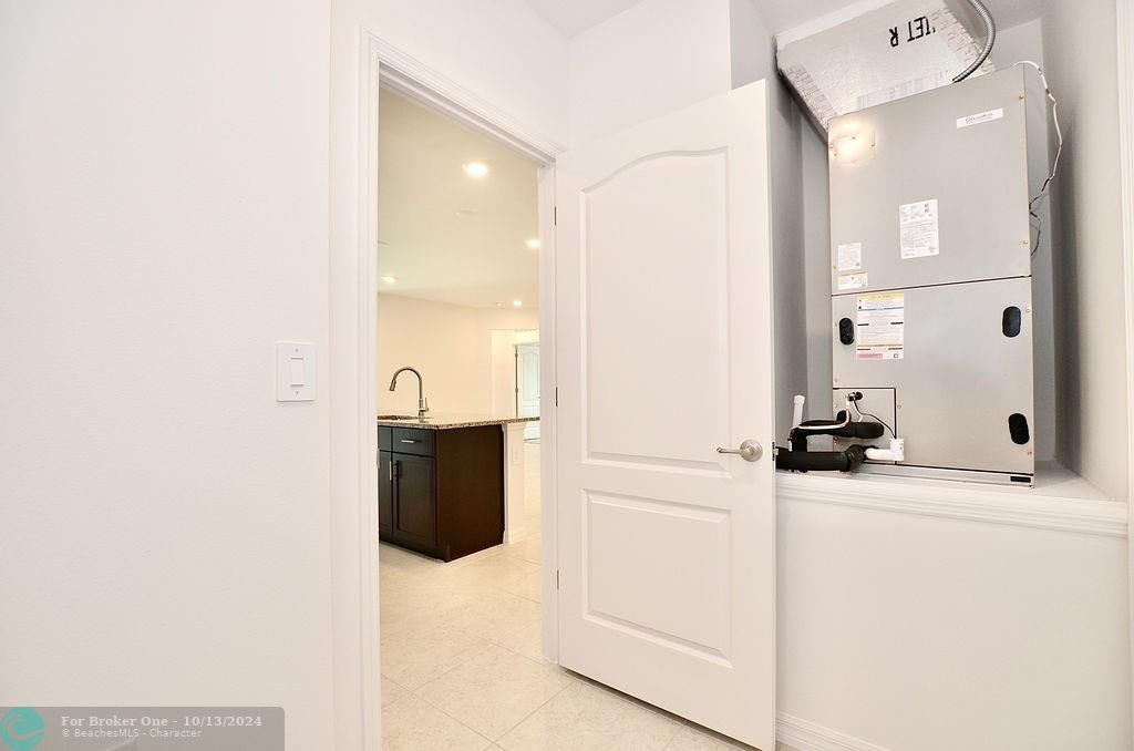 Active With Contract: $2,800 (4 beds, 2 baths, 1867 Square Feet)