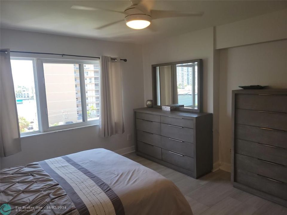 For Sale: $389,000 (2 beds, 2 baths, 1080 Square Feet)