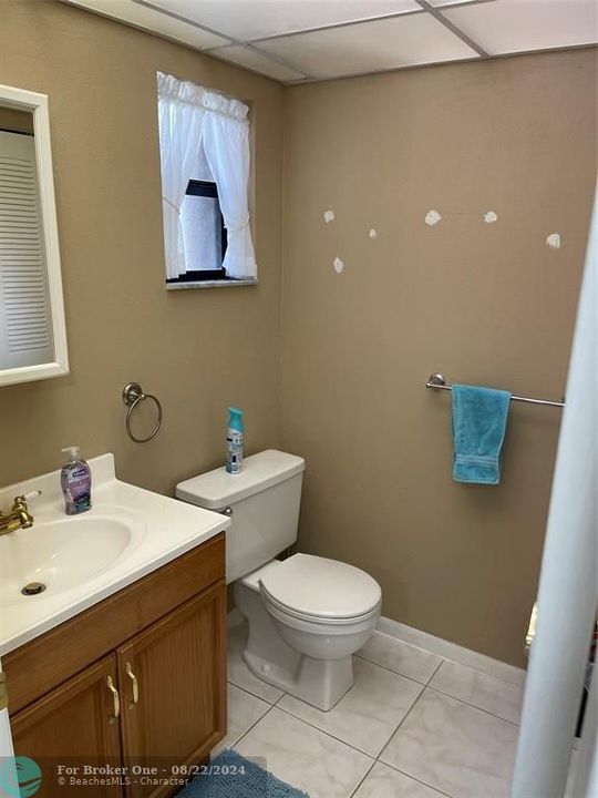 For Sale: $115,000 (1 beds, 1 baths, 810 Square Feet)