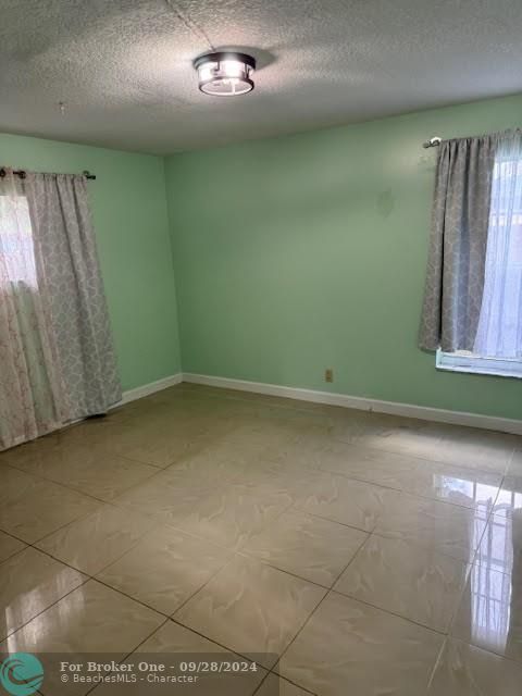 Vendido Recientemente: $439,999 (3 camas, 2 baños, 1478 Pies cuadrados)