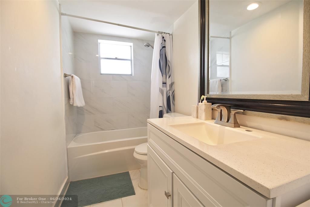 Недавно арендовано: $1,800 (1 спален, 1 ванн, 800 Квадратных фут)