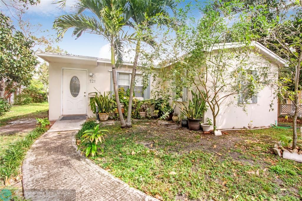 Active With Contract: $400,000 (4 beds, 2 baths, 1702 Square Feet)