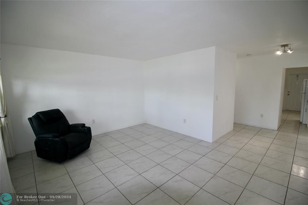 Recently Rented: $1,480 (1 beds, 1 baths, 653 Square Feet)