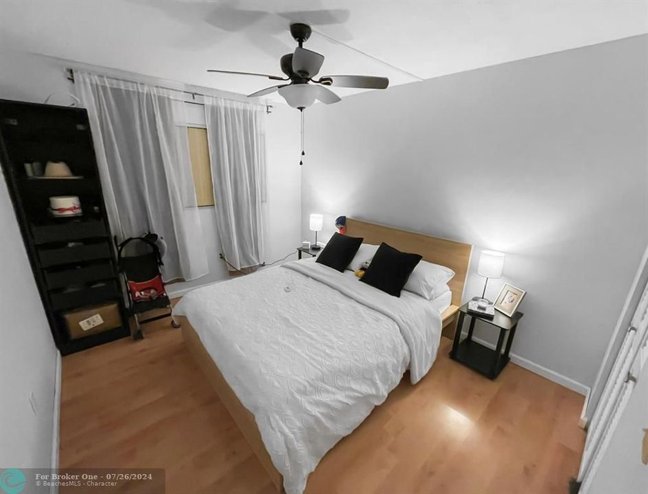 For Sale: $270,000 (2 beds, 2 baths, 1315 Square Feet)