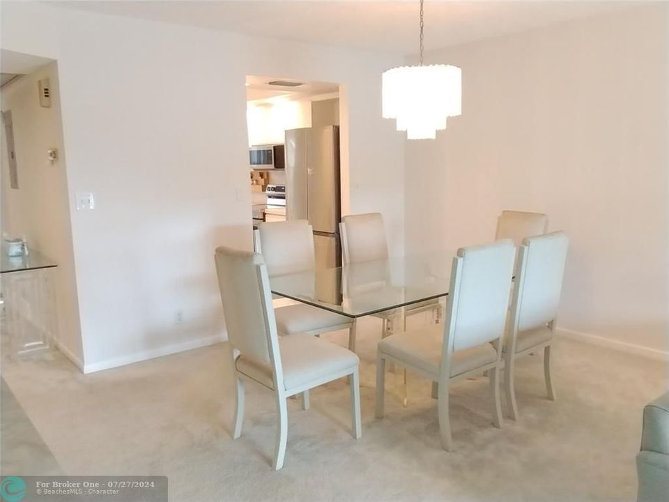 For Sale: $197,000 (2 beds, 2 baths, 1186 Square Feet)