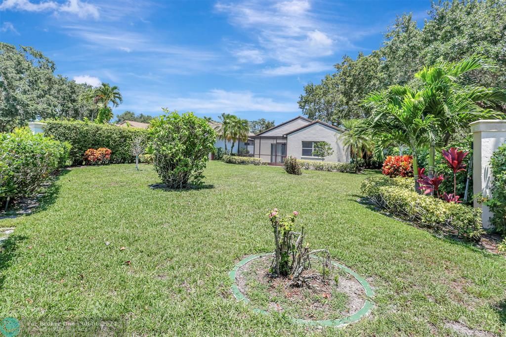 Active With Contract: $649,900 (3 beds, 2 baths, 1585 Square Feet)