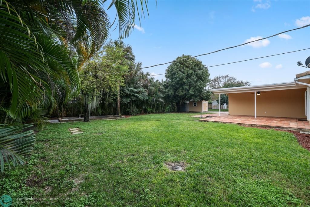 For Sale: $699,000 (3 beds, 3 baths, 1832 Square Feet)