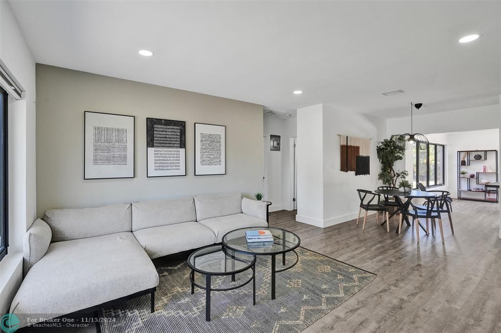 Active With Contract: $585,000 (3 beds, 2 baths, 1405 Square Feet)