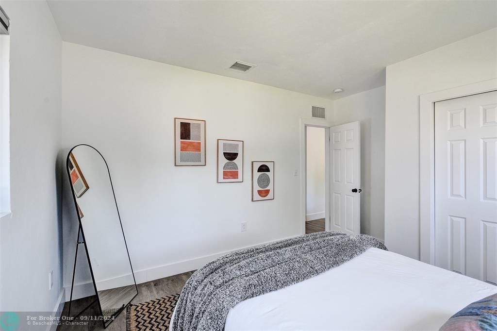 Recently Sold: $585,000 (3 beds, 2 baths, 1405 Square Feet)