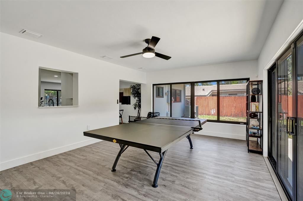 Active With Contract: $585,000 (3 beds, 2 baths, 1405 Square Feet)