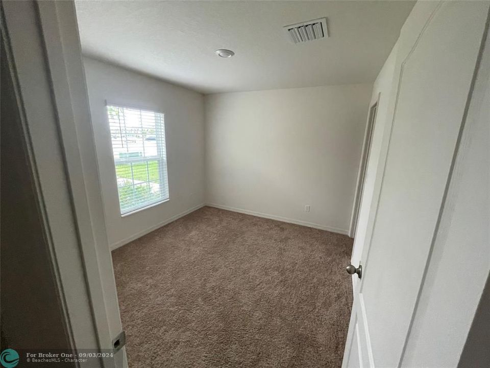 For Rent: $2,400 (3 beds, 2 baths, 1224 Square Feet)