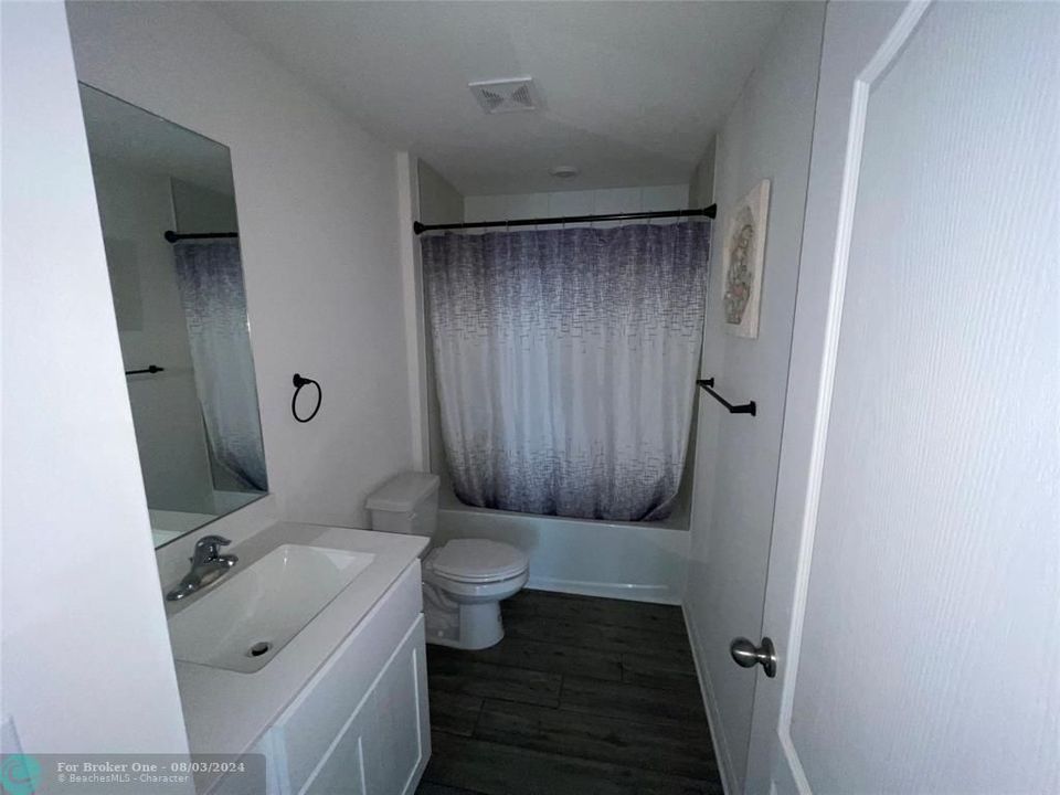 出租: $2,400 (3 贝兹, 2 浴室, 1224 平方英尺)