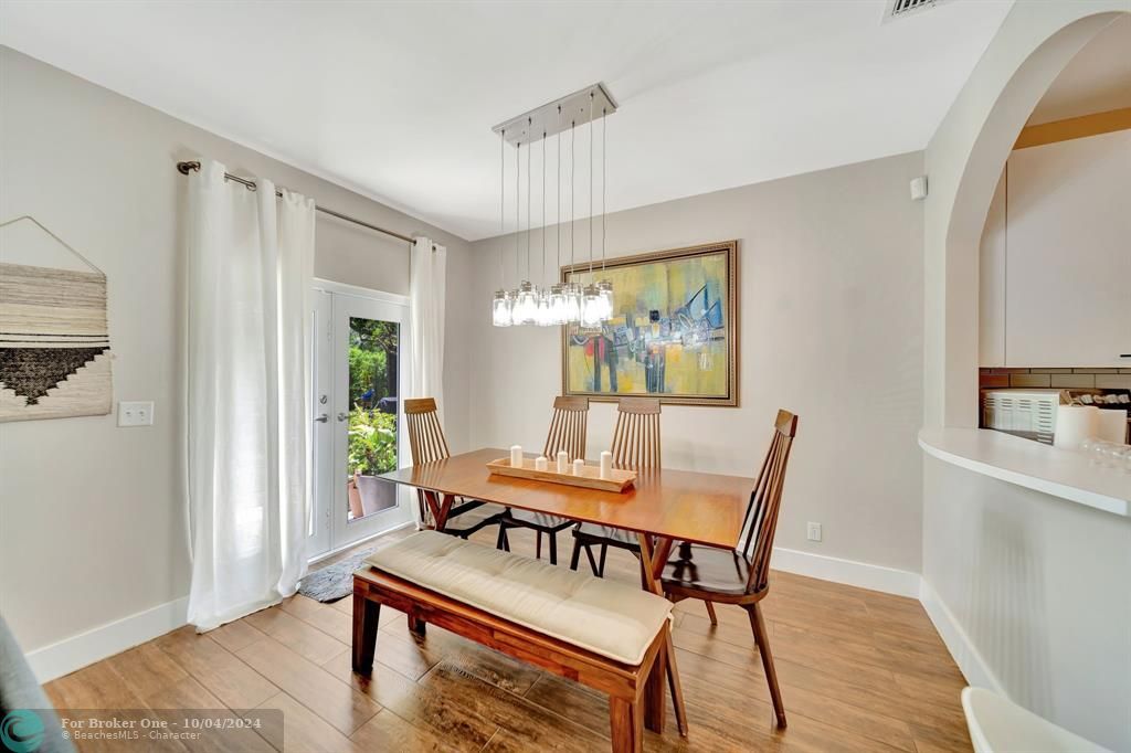 Active With Contract: $499,000 (3 beds, 2 baths, 1690 Square Feet)