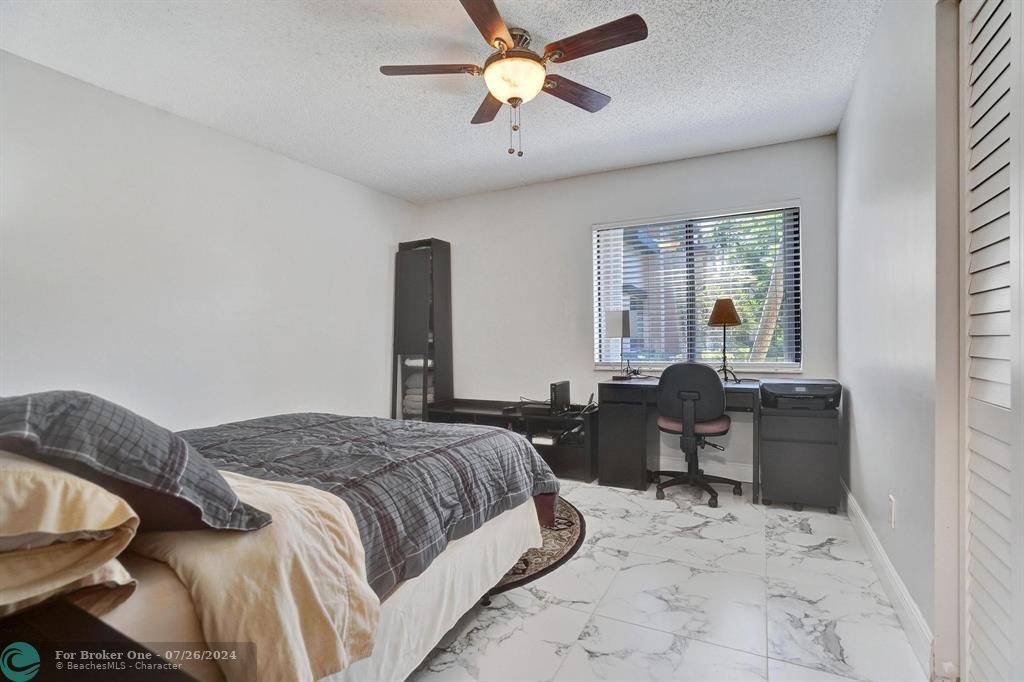 Active With Contract: $359,900 (2 beds, 2 baths, 1380 Square Feet)