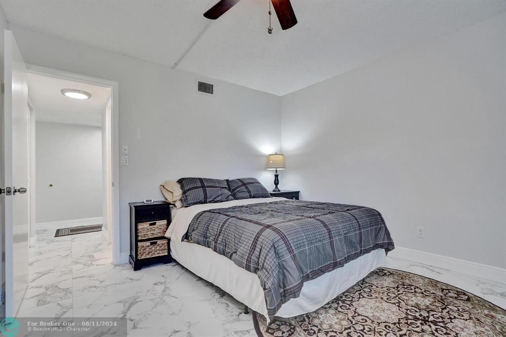 Recently Sold: $359,900 (2 beds, 2 baths, 1380 Square Feet)