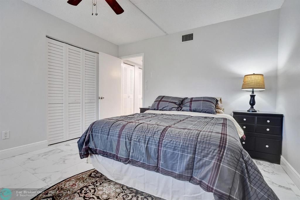 Active With Contract: $359,900 (2 beds, 2 baths, 1380 Square Feet)