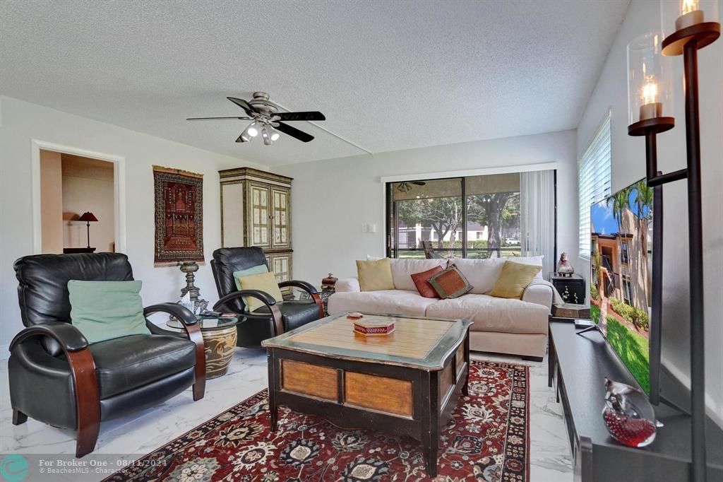 Active With Contract: $359,900 (2 beds, 2 baths, 1380 Square Feet)