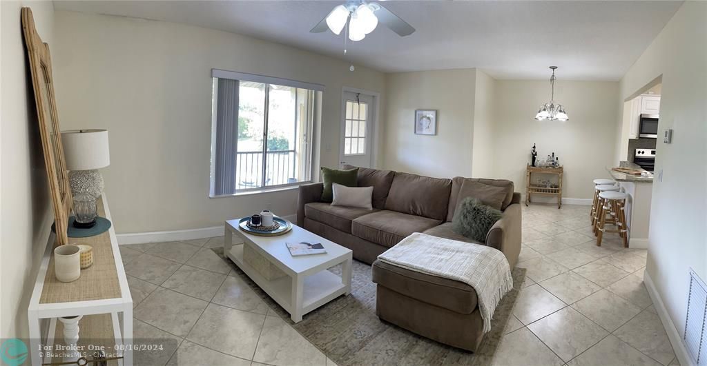 Active With Contract: $169,900 (2 beds, 1 baths, 818 Square Feet)