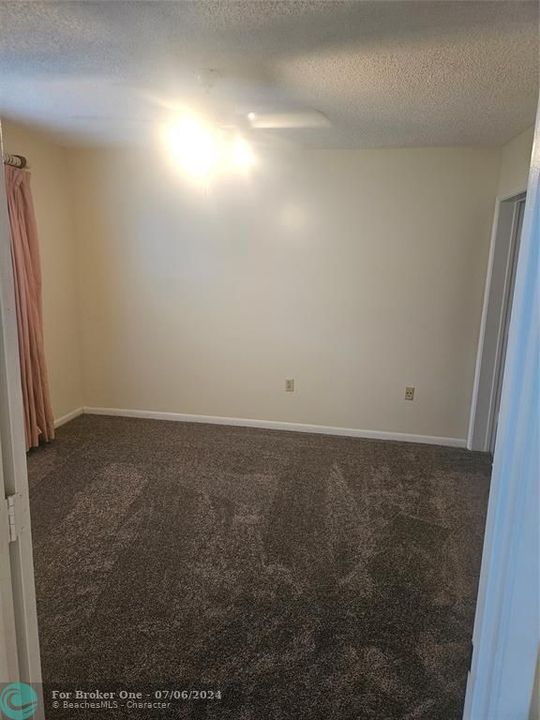 For Rent: $2,300 (2 beds, 2 baths, 920 Square Feet)