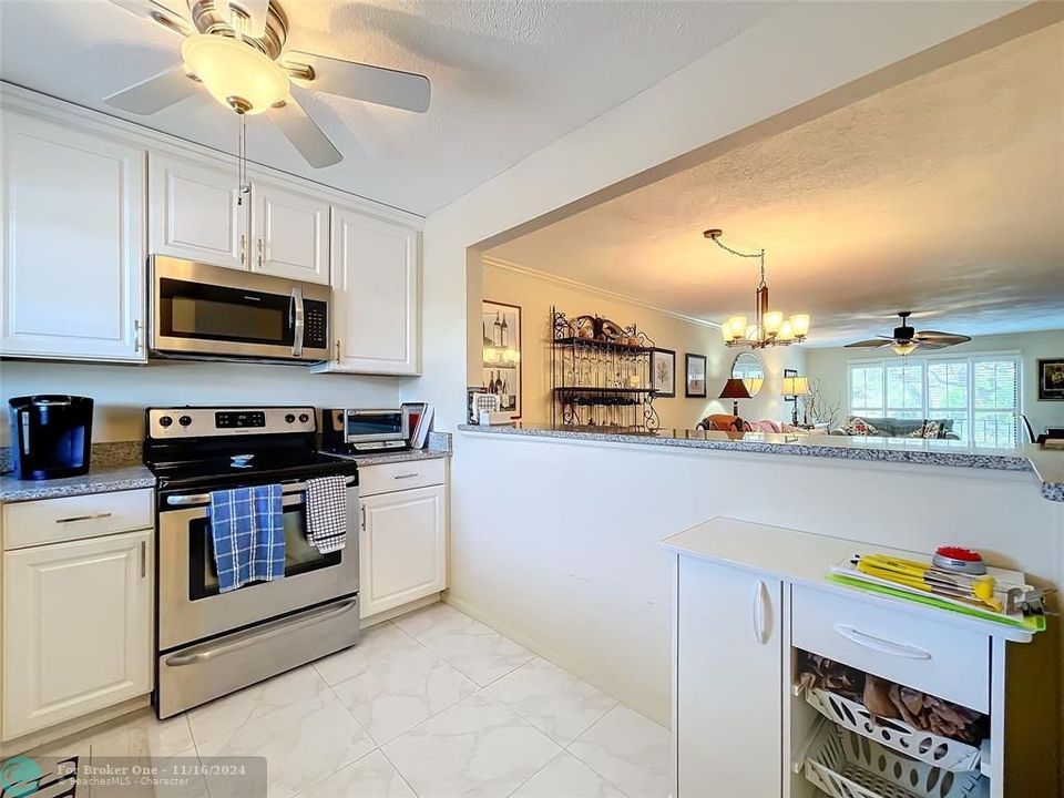 For Sale: $399,000 (2 beds, 2 baths, 1170 Square Feet)