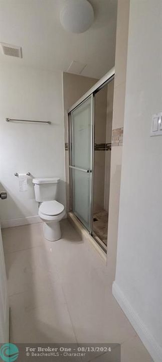 Active With Contract: $2,350 (2 beds, 2 baths, 1019 Square Feet)