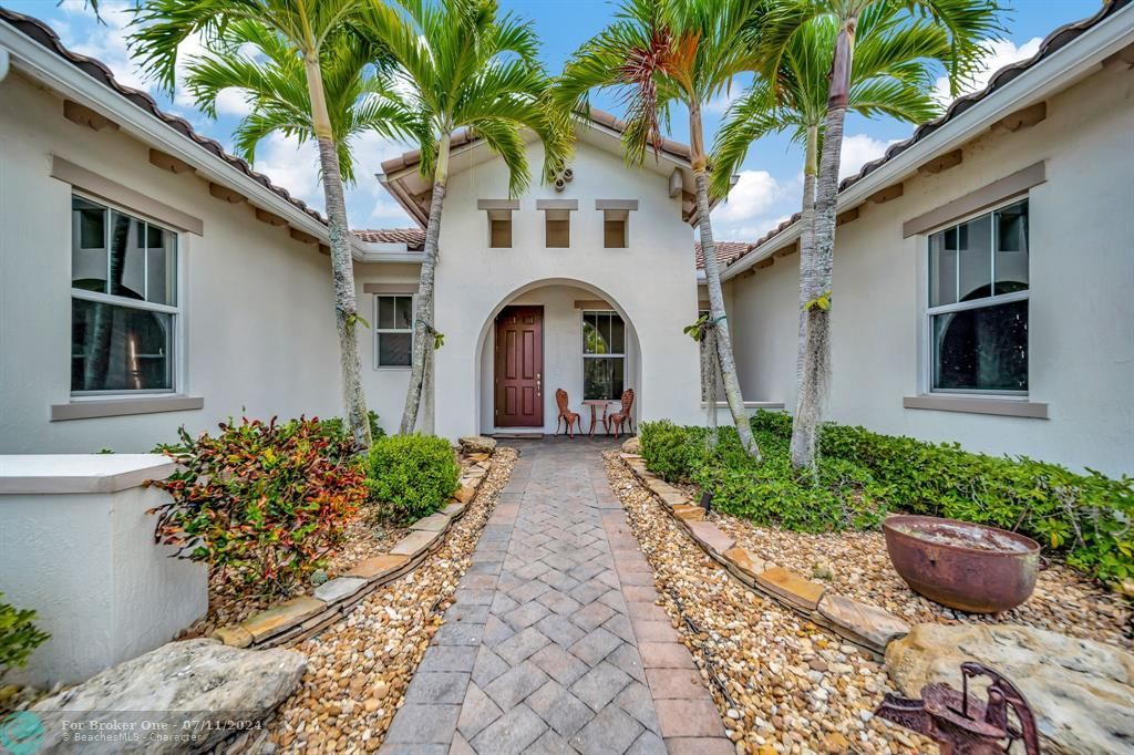 Active With Contract: $6,800 (4 beds, 3 baths, 3024 Square Feet)