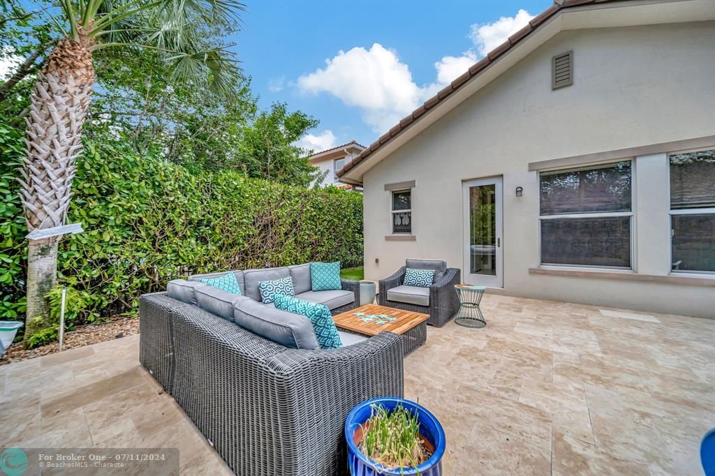 Active With Contract: $6,800 (4 beds, 3 baths, 3024 Square Feet)