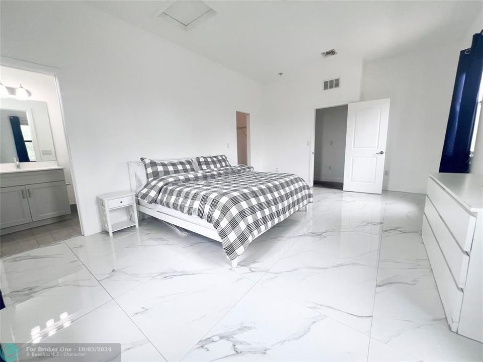 En Venta: $665,000 (4 camas, 3 baños, 2066 Pies cuadrados)