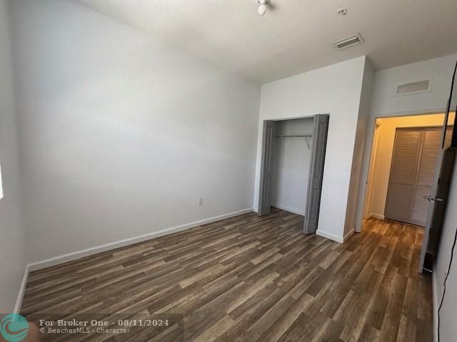 For Rent: $3,000 (3 beds, 2 baths, 1586 Square Feet)