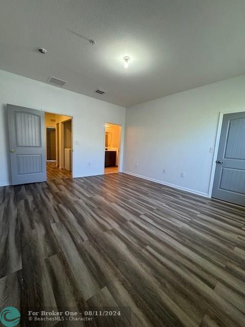 For Rent: $3,000 (3 beds, 2 baths, 1586 Square Feet)