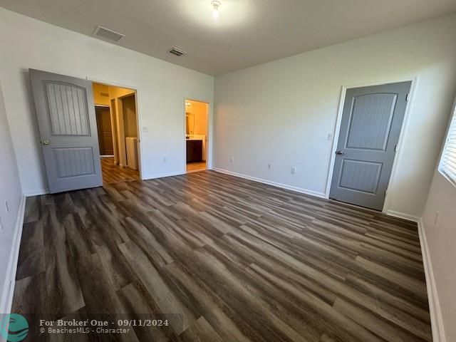 For Rent: $3,000 (3 beds, 2 baths, 1586 Square Feet)