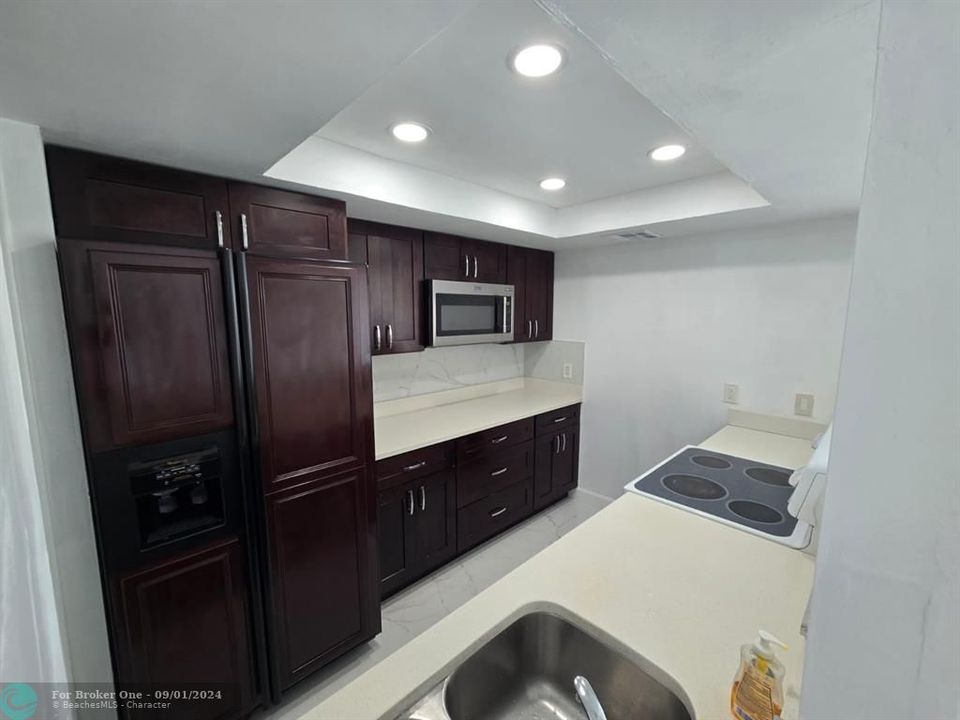 For Sale: $250,000 (3 beds, 2 baths, 1200 Square Feet)