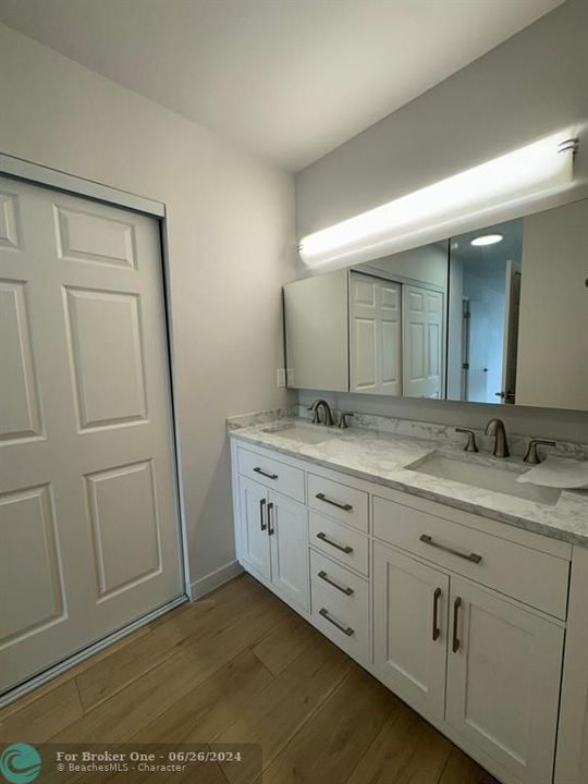 For Rent: $3,200 (2 beds, 2 baths, 1270 Square Feet)