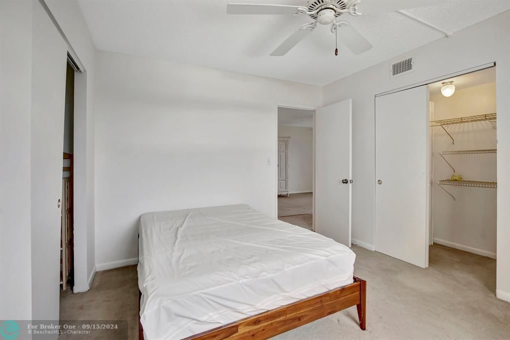 For Sale: $260,000 (2 beds, 1 baths, 850 Square Feet)