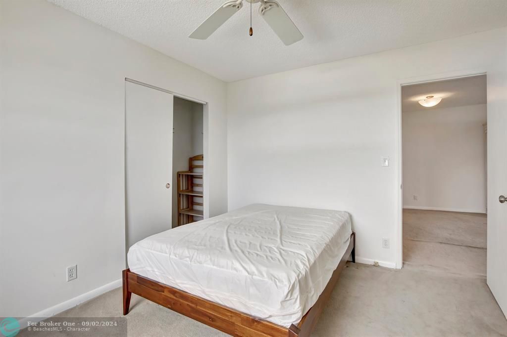 For Sale: $260,000 (2 beds, 1 baths, 850 Square Feet)