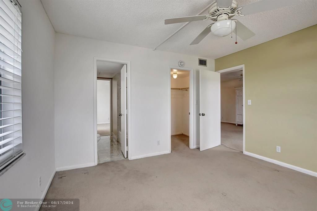 For Sale: $260,000 (2 beds, 1 baths, 850 Square Feet)