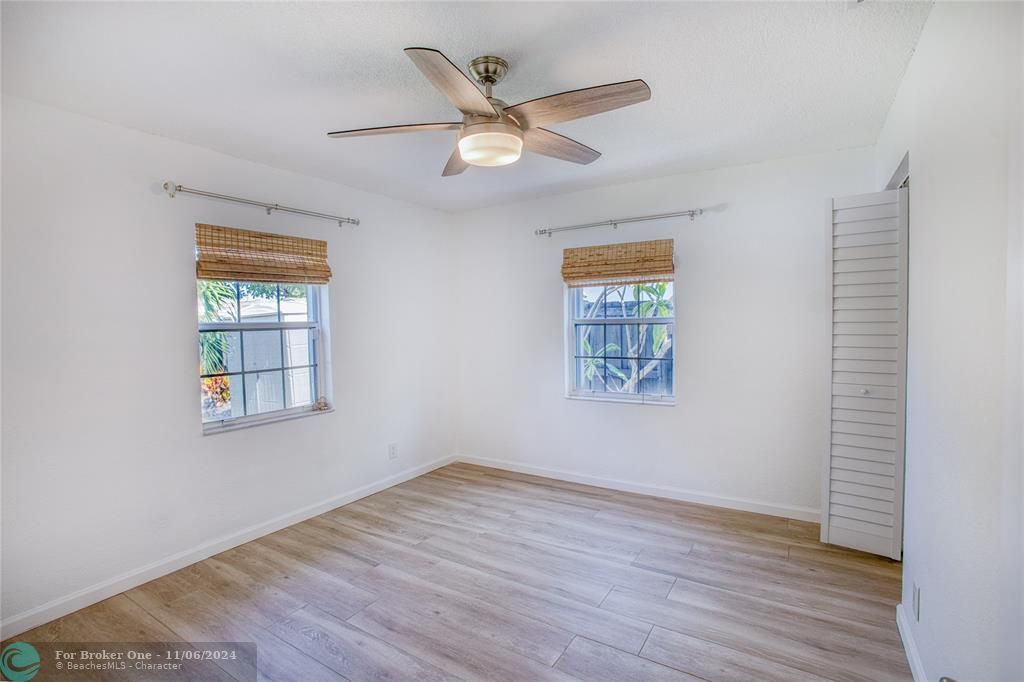 Active With Contract: $2,800 (2 beds, 1 baths, 828 Square Feet)